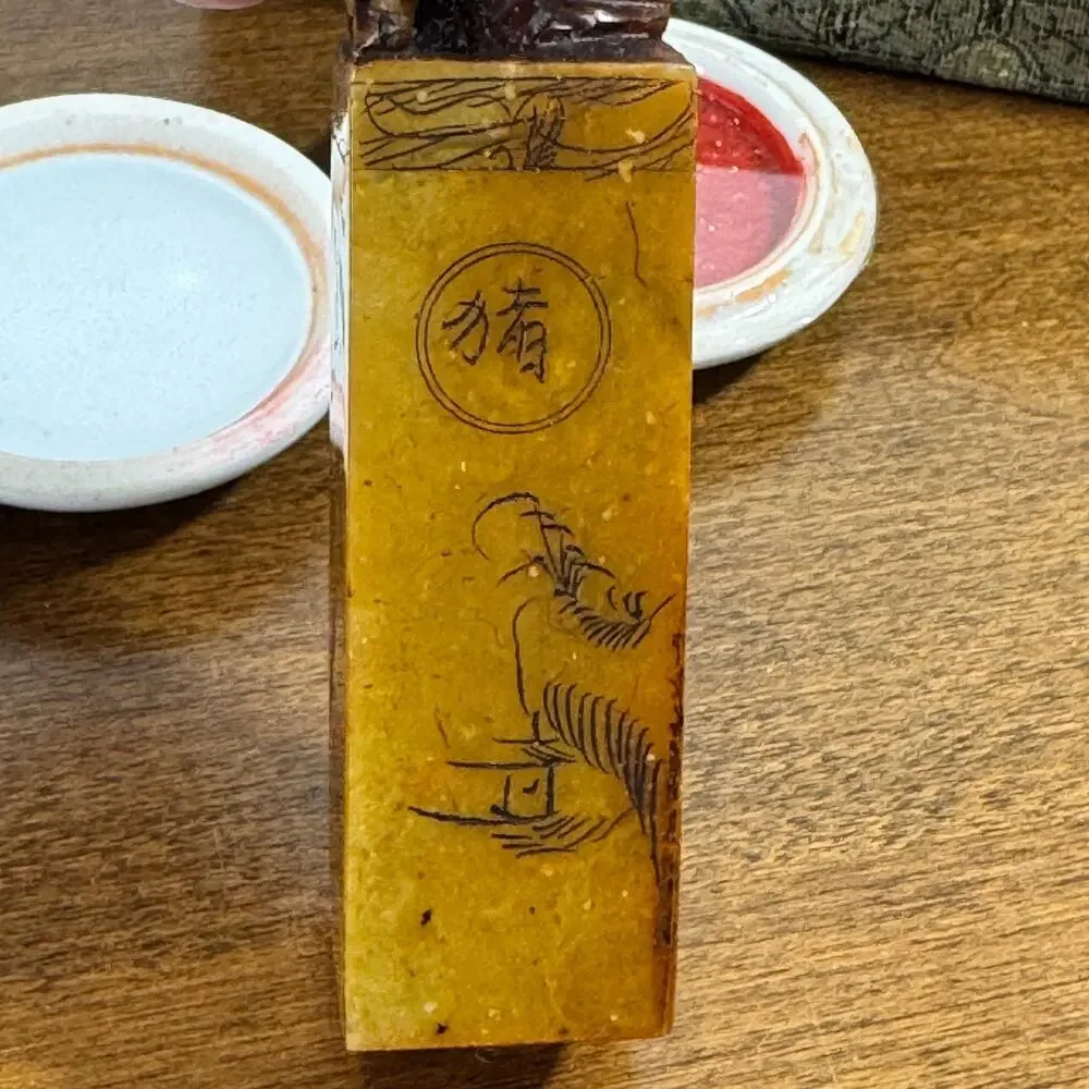 Chinese Shoushan Stone Carved Seal Chop Foo Dog Cinnabar Ink Paste Box Set